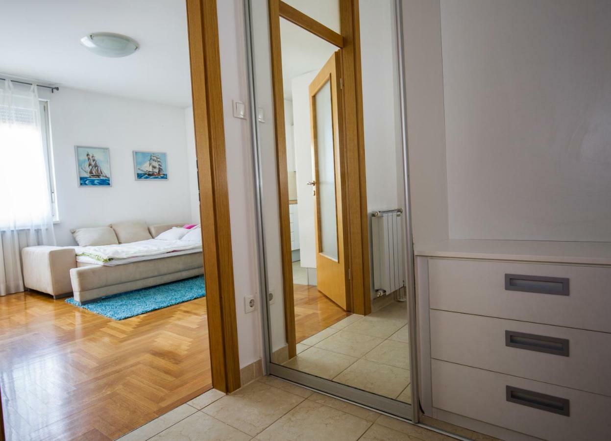 Apartment Luka Zagreb Extérieur photo