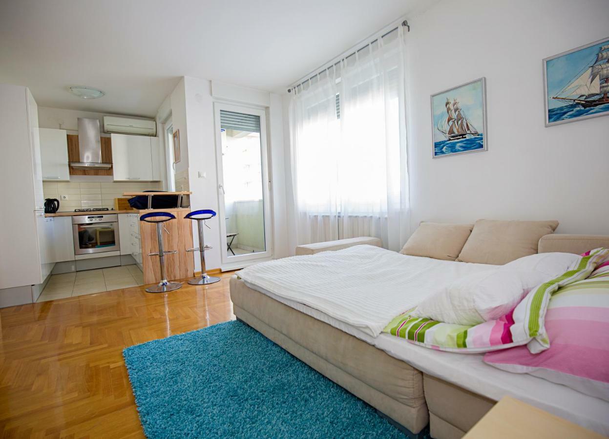 Apartment Luka Zagreb Extérieur photo